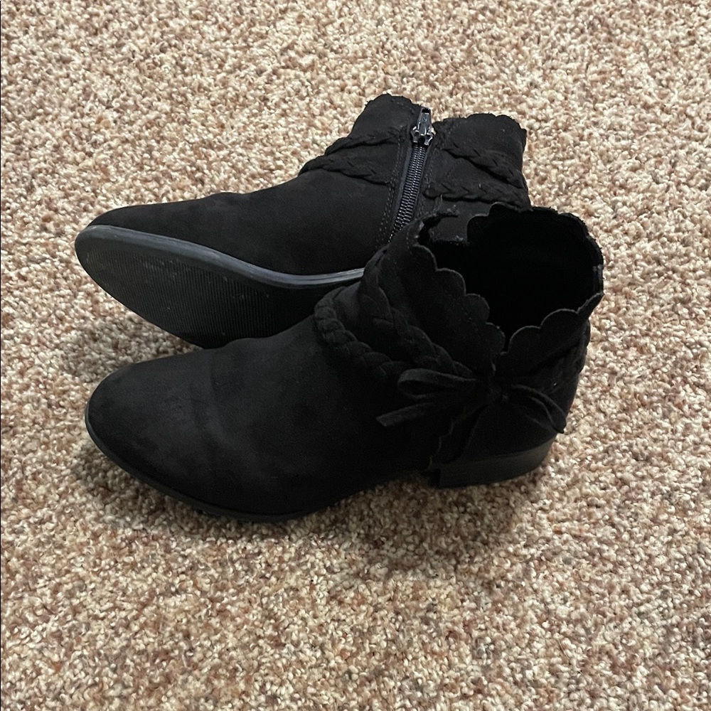Girl’s Black Ankle Boots